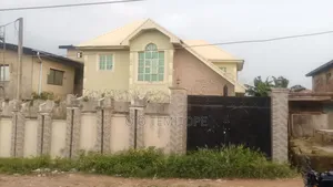 7bdrm Duplex in Ade Oyo Area, Rind Road for sale