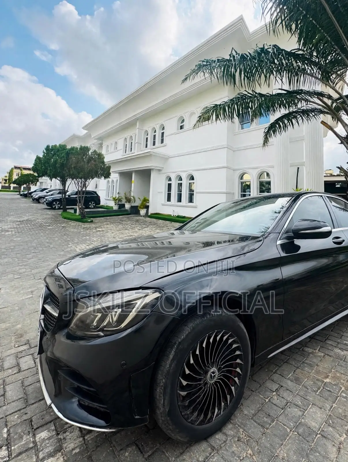 Luxury Mercedes-Benz C300 for Rent