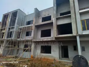 4bdrm Townhouse/Terrace in Lifecamp for sale