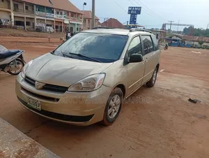 Toyota Sienna CE 2005 Green