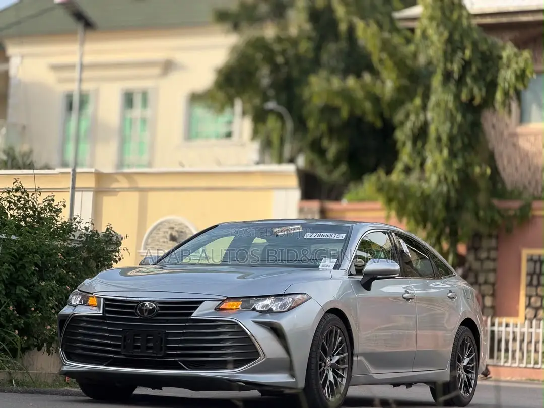 Toyota Avalon 2021 Silver