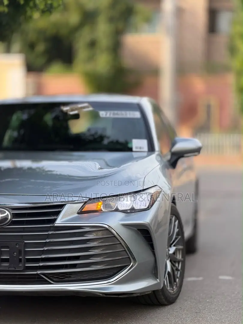 Toyota Avalon 2021 Silver