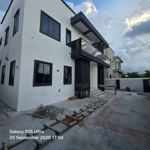 5bdrm Duplex in Mshel, Kiami for sale