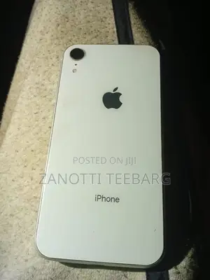 Apple iPhone XR 64 GB White