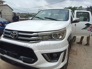 Toyota Hilux Revo Double Cab Petrol 2.7 RWD 2020 White