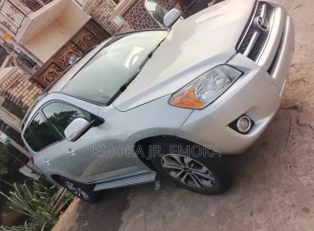 Toyota RAV4 2012 Silver