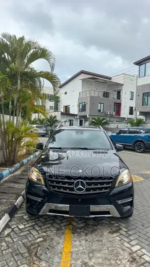 Mercedes-Benz M Class ML400 4MATIC 4dr SUV AWD (3.0L 6cyl Turbo 7A)