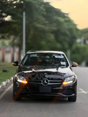 Mercedes-Benz C300 2016 Black