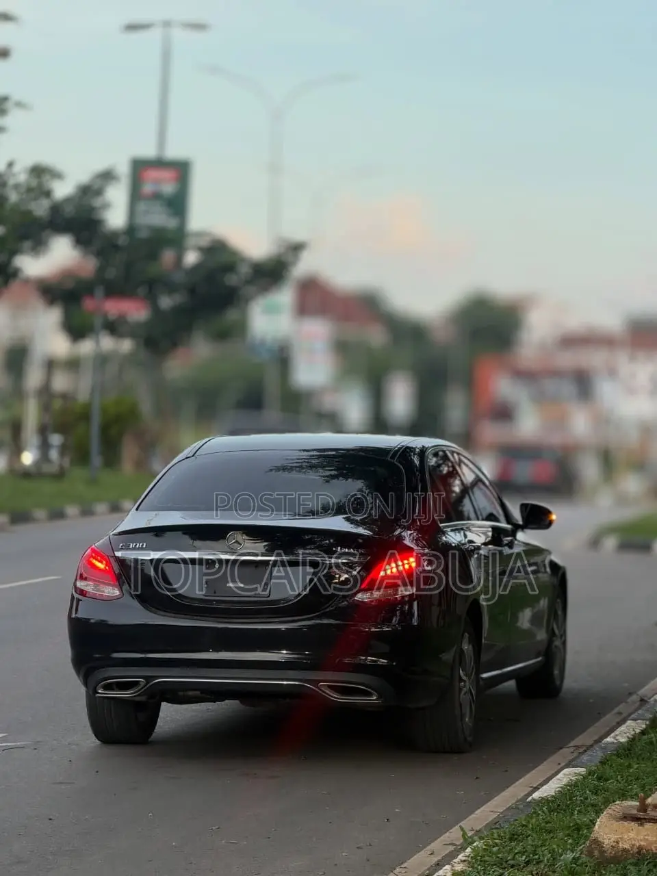 Mercedes-Benz C300 2016 Black