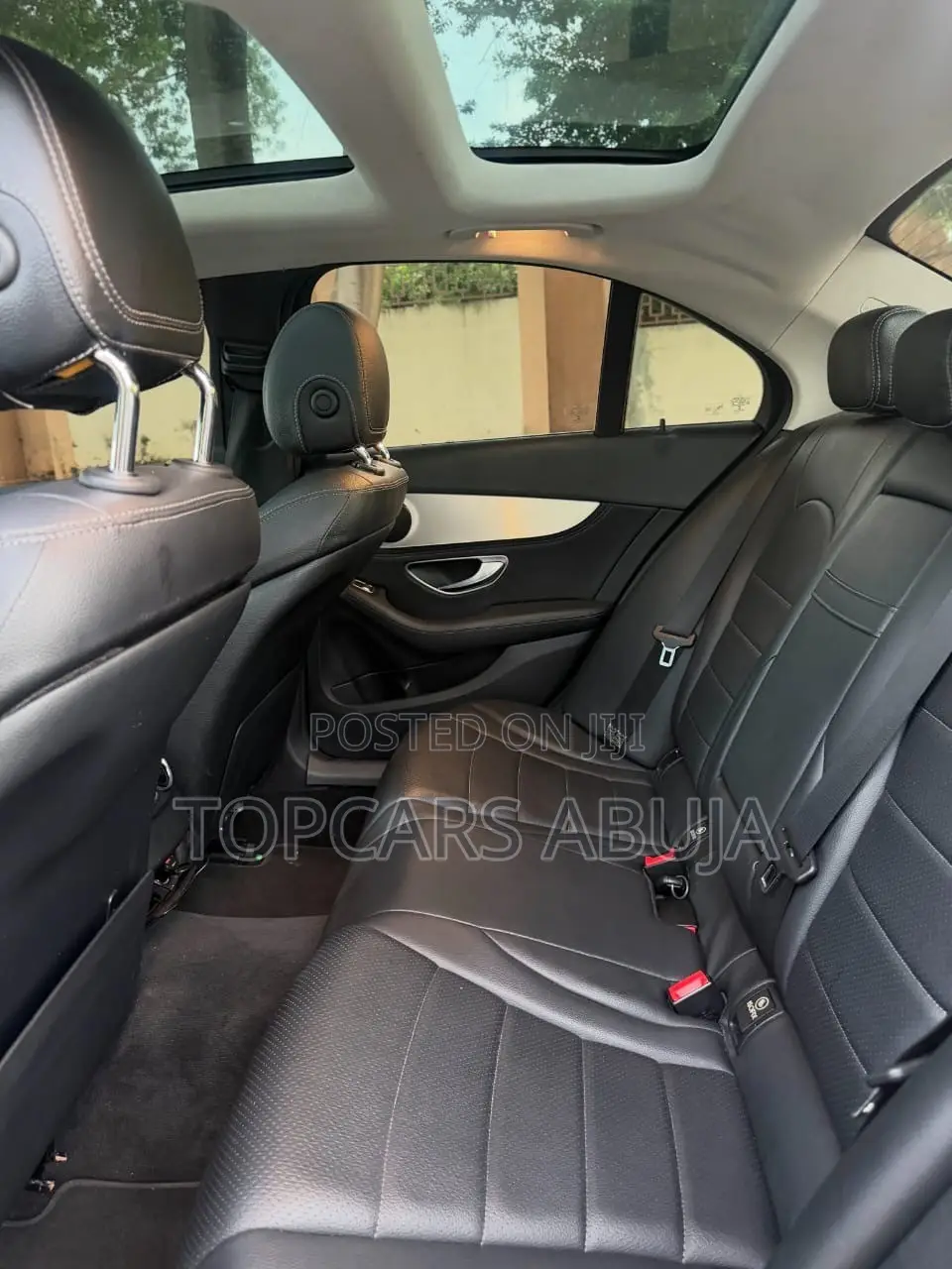 Mercedes-Benz C300 2016 Black