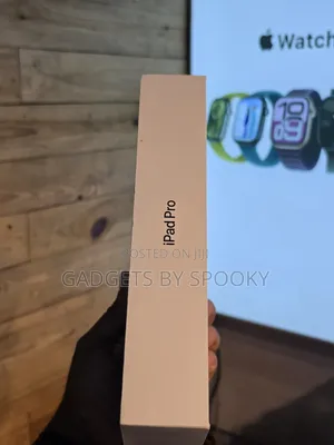 New Apple iPad Pro 13 (2025) 256 GB Black