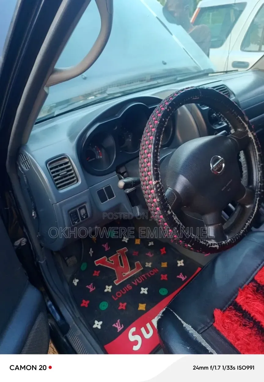 Nissan Frontier Automatic 2005 Black