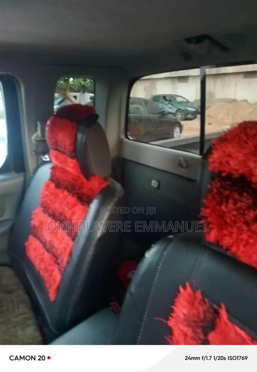 Nissan Frontier Automatic 2005 Black