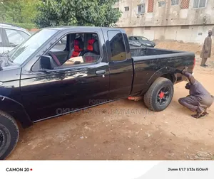 Nissan Frontier Automatic 2005 Black