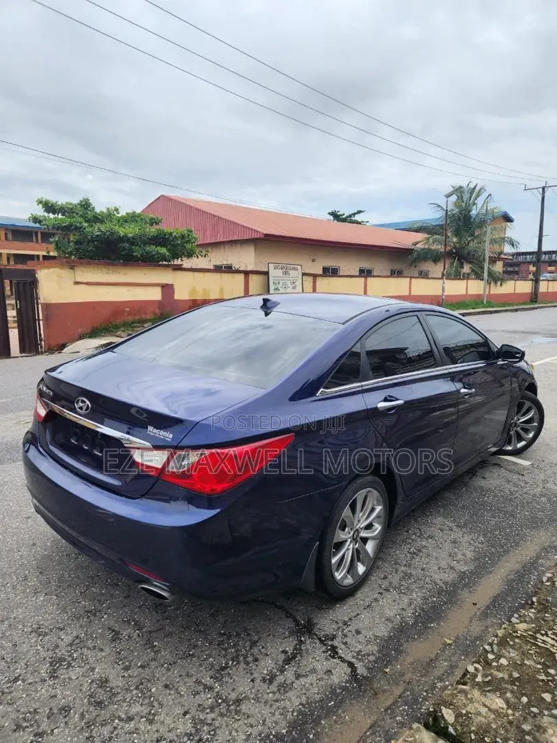 Hyundai Sonata 2013 Blue