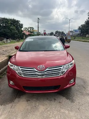 Toyota Venza XLE 2010 Red