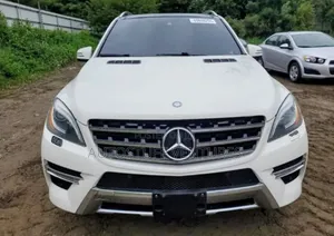 Mercedes-Benz M Class ML 550 4Matic 2013 White