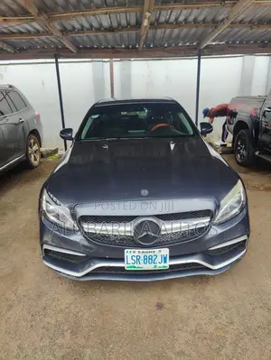 Mercedes-Benz C300 2016 Maroon