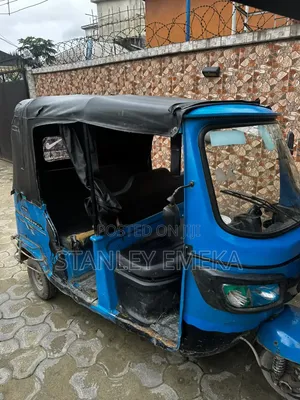 TVS Apache RTR 160 2V 2022 Blue