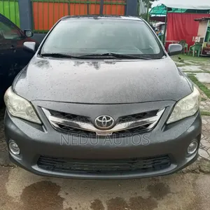 Toyota Corolla 2012 Black