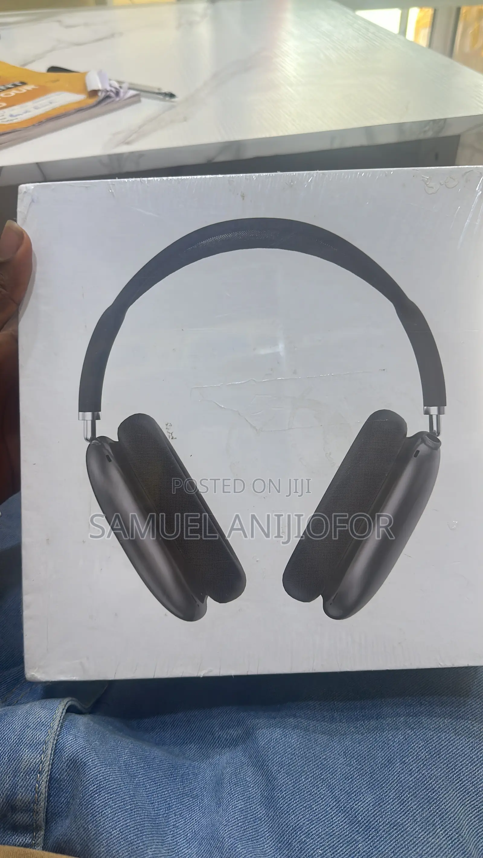 AirPod Pro Max