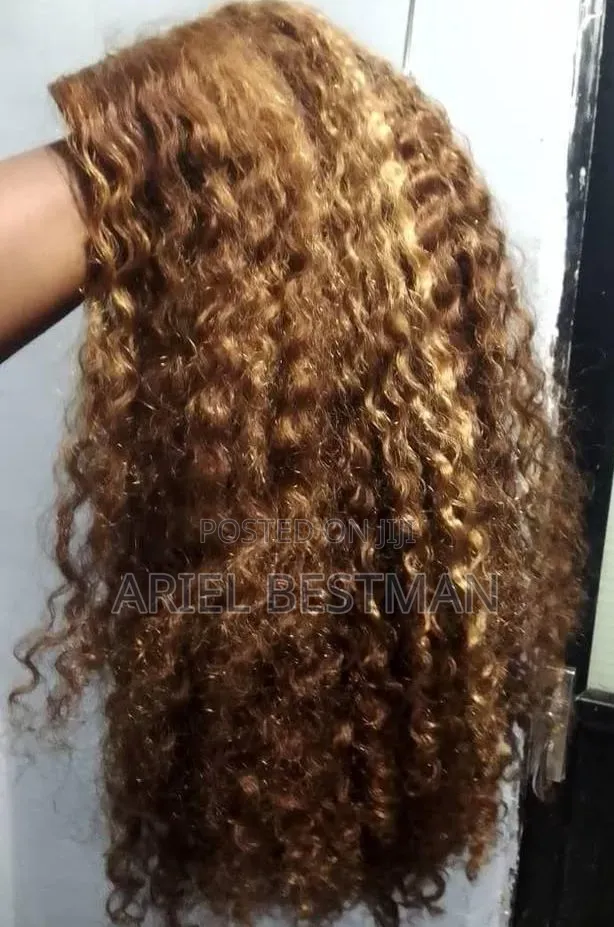 20" SDD Full Frontal Piano Pixie Curls