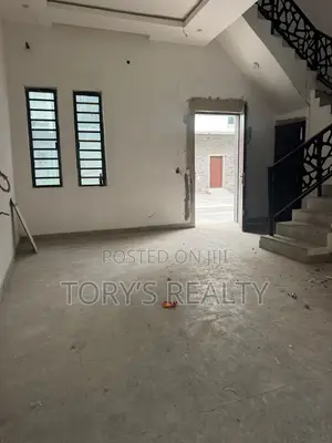 4bdrm Townhouse/Terrace in Lekki Phase 2 for sale