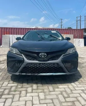 Toyota Camry SE (2.5L 4cyl 8A) 2019 Black