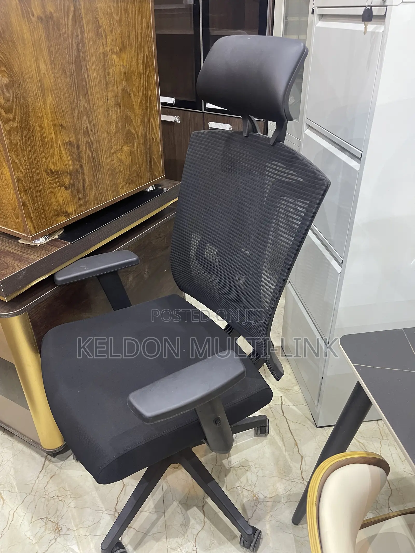 Smart Ergonomic Swivel Chair