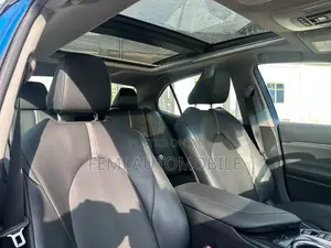 Toyota Camry 2019 Blue