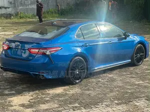 Toyota Camry 2019 Blue