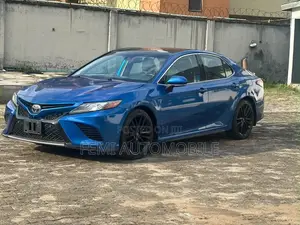 Toyota Camry 2019 Blue