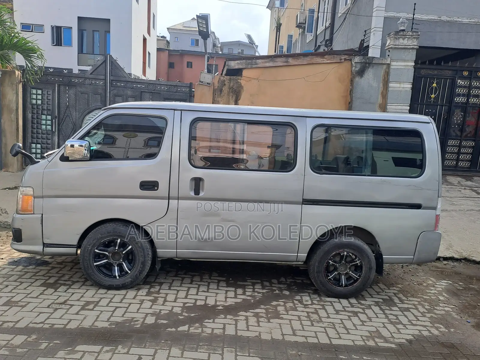 Nissan Caravan (Urvan) 2010 Grey