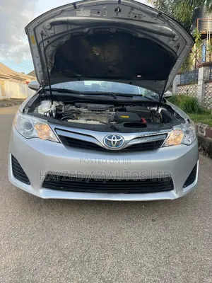 Toyota Camry LE 4dr Sedan (2.5L 4cyl 6A) 2014 Silver