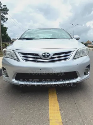 Toyota Corolla LE 4dr Sedan (1.8L 4cyl 4A) 2010 Silver