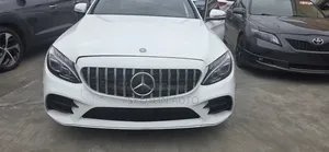 Mercedes-Benz C300 Luxury 4matic Sedan AWD (2.0L 4cyl 7A) 2017 White