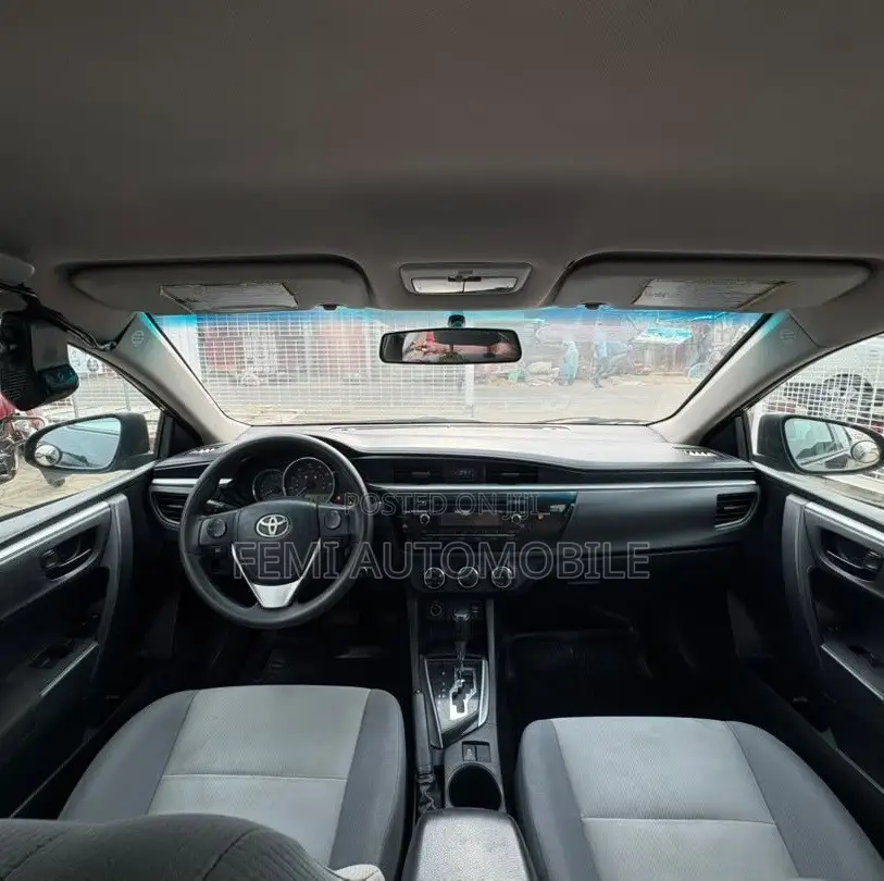 Toyota Corolla 2015 Black