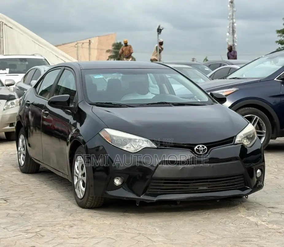 Toyota Corolla 2015 Black