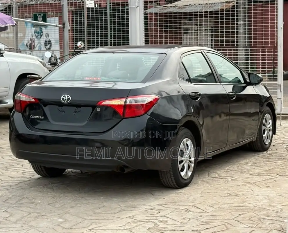 Toyota Corolla 2015 Black