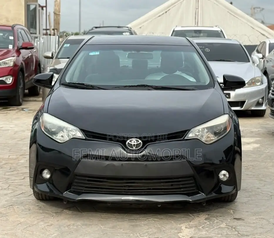 Toyota Corolla 2015 Black