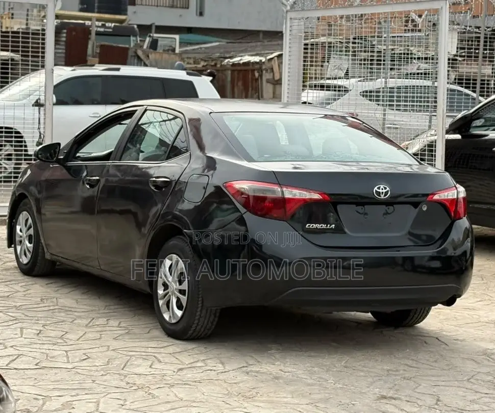 Toyota Corolla 2015 Black