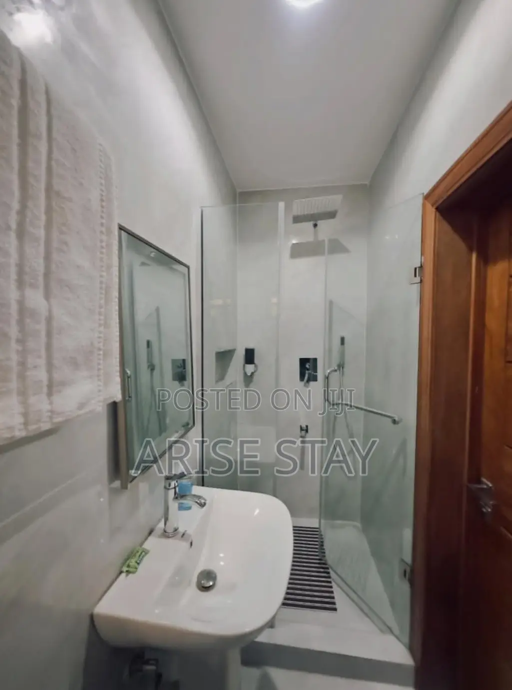 Luxury 3-Bedroom Shortlet With Ps5 Bq | Ikeja Gra