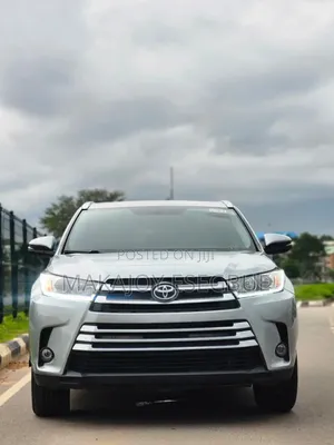 Toyota Highlander XLE V6 4x4 (3.5L 6cyl 6A) 2016 Silver