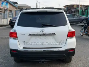 Toyota Highlander Limited 2012 White