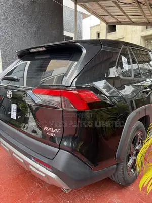 Toyota RAV4 2022 Black