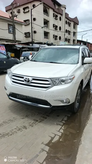 Toyota Highlander 2013 White