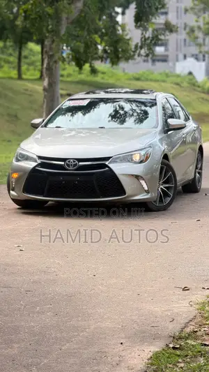Toyota Camry XSE 4dr Sedan (2.5l 4cyl 6A) 2016 Silver