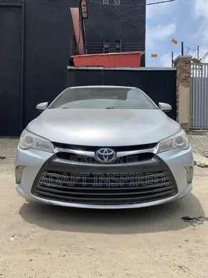 Toyota Camry 2016 Silver