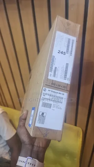 New Laptop HP EliteBook 840 G8 16GB Intel Core i7 SSD 512GB
