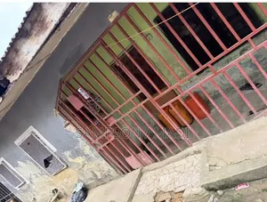 DISTRESS 10 Units of One Bedroom Flat 6 of Self Contain, 10 Rooms,